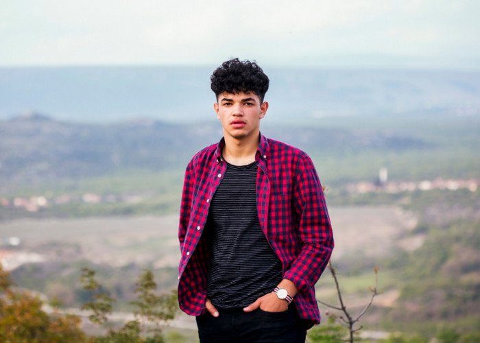 Lembut dan Berkualitas, Inilah 5 Rekomendasi Kemeja Flanel Pria Terbaik untuk Paduan Gaya Busana Keren