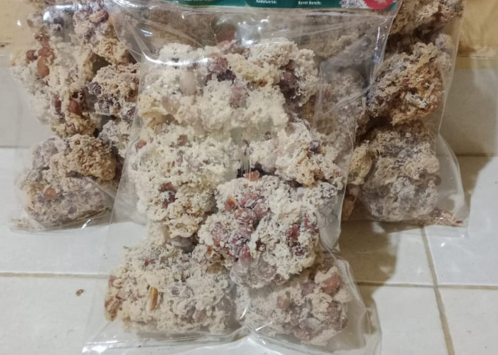 Peyek Tumpuk Dinobatkan Sebagai Warisan Budaya Tak Benda, Tapi Produsen Semakin Langka