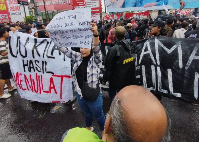 Seribuan Massa Aliansi Rakyat Memanggil di Gejayan, Desak Pemerintah Penuhi 10 Tuntutan Rakyat