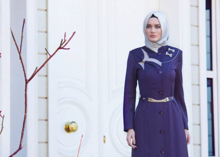 Inspirasi Outfit Ibu Selain Kebaya untuk Hadiri Wisuda Anak, Tampil Nyaman dan Menawan 