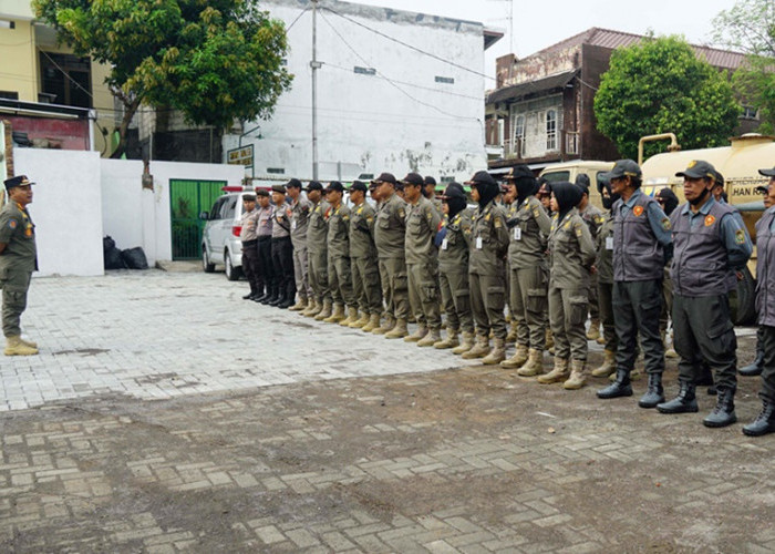 100 Personel Satpol PP dan Aparat Gabungan Disiapkan Pemkot Kota Tertibkan APK Jelang Pilkada 2024