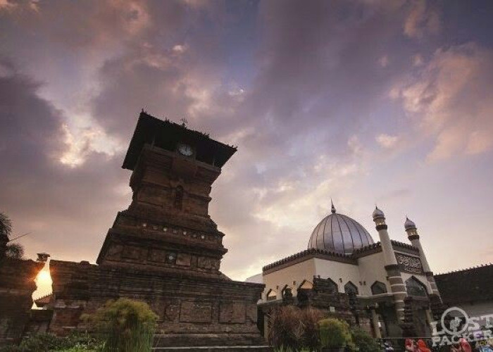 Jelang Ramadhan, Referensi Wisata Terbaru 2024 Jateng? Berziarah Makam Wali Hingga Masjid Agung! 