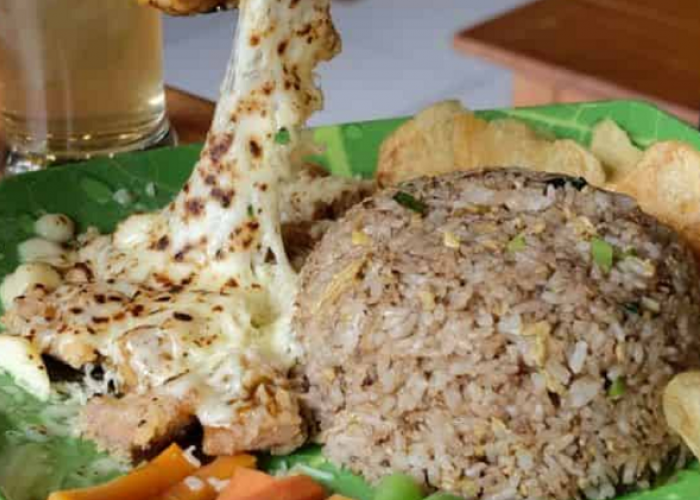 Nasi Goreng Paling Enak di Bandung Ini Rekomendasi Kuliner Malam Legendaris 