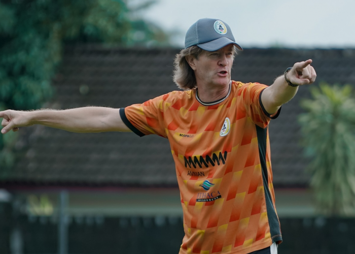 PSS Sleman Siap Hadapi Persipura Jayapura, Pieter Huistra: Tekanan Harus Bikin Pemain Lebih Baik
