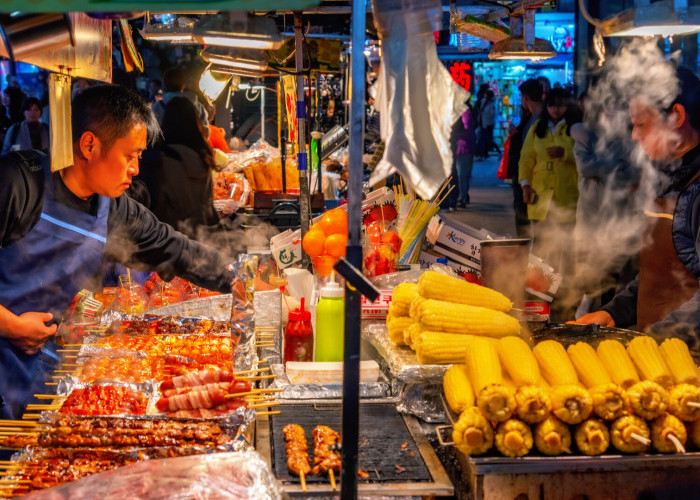 Hunting Street Food Korea? Jajal Wisata Kuliner Terbaru 2024 di Pasar Tradisional, Dijamin Gak Cukup Seporsi!
