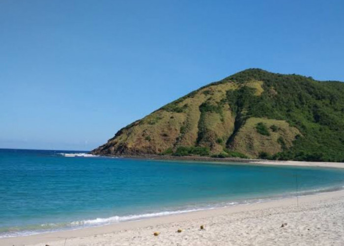 Pesona Wisata Terbaru 2024 Pantai Mawun Lombok, Cocok untuk Liburan Bareng Keluarga