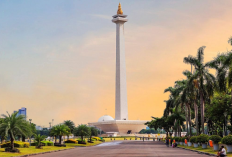 Destinasi Favorit Keindahan Atraksi Air Mancur Menari di Monas Saat Akhir Pekan