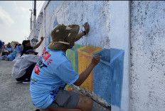 81 Meter Mural Hiasi Sungai Code, Warga Yogyakarta Rayakan Kemerdekaan dengan Cara Berbeda