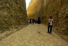 Warga Pokdarwis Watu Bolong Tolak Relokasi, WALHI Kritik Wisata On The Rock di Gunungkidul