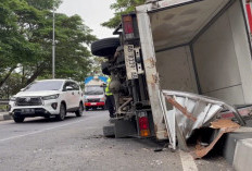 Sopir Truk Boks Terjebak di Kabin Usai Kecelakaan di Ring Road Selatan Jogja, Dievakuasi Lewat Kaca Depan