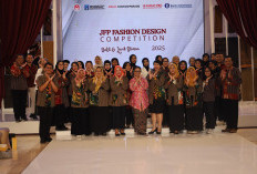 JFP 2025, Batik dan Lurik Sleman Jadi Primadona Baru Fashion Nasional