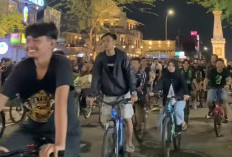 Ribuan Pesepeda Semarakkan Jogja Last Friday Ride, Gowes Malam yang Menyatukan Kota
