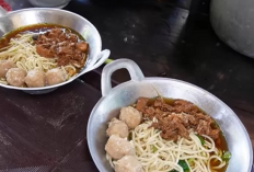 Destinasi Mie Ayam Paling Ikonik dan Ramah Kantong di Purwokerto Punya Rasa Otentik, Simak Ulasan Selengkapnya