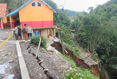 Bupati Brebes Gerak Cepat Siapkan Relokasi Jalur Dampak Longsor Tebing dan Jalan Kabupaten Cilibur Paguyangan