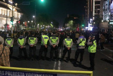 Panik di Simpang Gramedia Jogja, Massa Berhamburan ke Utara Sambil Saling Berteriak