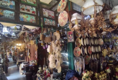 Menelusuri Lorong Pasar Triwindu, Jadi Destinasi Ikonik Barang Antik di Solo