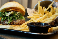 Eksplorasi Kuliner Burger Paling Ikonik di Bali Wajib Masuk Daftar Kunjungan, Cek Info Lengkapnya Berikut Ini