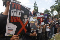 Massa Kompas Demokrasi Gelar Aksi di Bundaran UGM,  Minta Tiyo Hormati Legitimasi Organisasi
