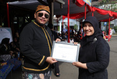Konsisten Dukung Pendidikan Berkualitas, KPwBI Tegal Boyong Penghargaan Dalam Upacara Hardiknas Pemkot Tegal