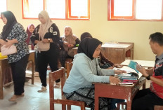 Kenapa Molor? Puluhan Wali Murid Kelas 3 Geruduk SDN2 Brebes, Pencairan Uang Tabungan Baru Dibagikan