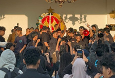 Mahasiswa Ancam Kerahkan Massa Lebih Besar, Tagih Janji DPRD Hadirkan Semua Fraksi