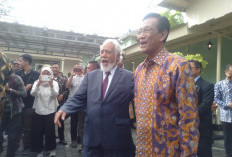 Momen Unik Xanana Gusmão Usap Rambut Sri Sultan Saat Bertemu di Kepatihan Yogyakarta