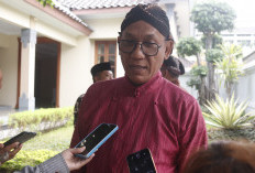 Viral Plang Malioboro Berbayar, Wawali Tegaskan Foto di Ikon Resmi Gratis dan Plang Tak Resmi Ditertibkan