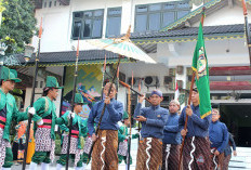 Berusia Lebih dari Seabad, Tombak Pusaka Keraton Kyai Wijaya Mukti Era Sri Sultan HB VIII Kembali Dijamas