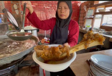 Soto Brakot di Sleman, Tawarkan Keunikan Menikmati Soto Sambil Menikmati Brakotan Tulang dan  Daging Sapi