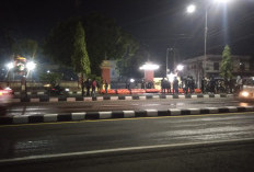 Ratusan Massa Geruduk Polda DIY, Pagar Sisi Timur Sempat Dijebol