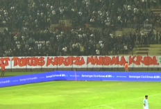 Suporter Bentangkan Spanduk Mandala Krida di Laga PSIM, Ini Respons Liana Tasno dan Hasto Wardoyo 