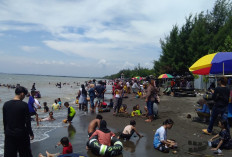 Pengunjung Obyek Wisata di Brebes Membludak, Pedagang Dilarang Getok Harga Selama Libur Lebaran