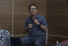 Warek UGM Arie Sujito Sebut Presiden Prabowo Diminta Berhenti Gengsi dan Koreksi Kebijakan