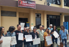  Seniman Datangi Polres Bantul, Bawa Makan Siang untuk Tahanan dan Lukis Empati Kemanusiaan