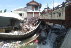 Sampah Jadi Pemicu Talud Ambrol di Sungai Buntung, Pemkot Soroti Bangunan di Atas Sempadan
