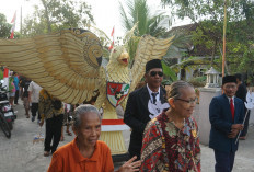 Kirab Garuda Raksasa Warnai Festival Wayang Beber Pancasila di Kampung Pancasila Bantul