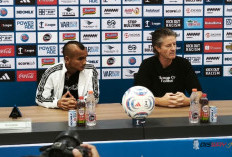 Pieter Huistra Sesalkan Kartu Merah Stefan Ashkovski, Sebut Permainan PSS Sleman Berubah