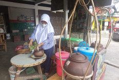 Libur Sekolah Dongkrak Penjualan Dawet Prambanan, Wisatawan Mampir Nikmati Minuman Legendaris