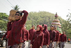 Kenduri Ageng GUnungkidul di Pantai Baron, 18 Kapanewon Bawa GUnungan dan Ingkung