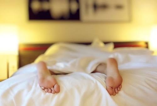 Suka Tidur Usai Makan Sahur? Hati-hati, Ini Lima Bahayanya